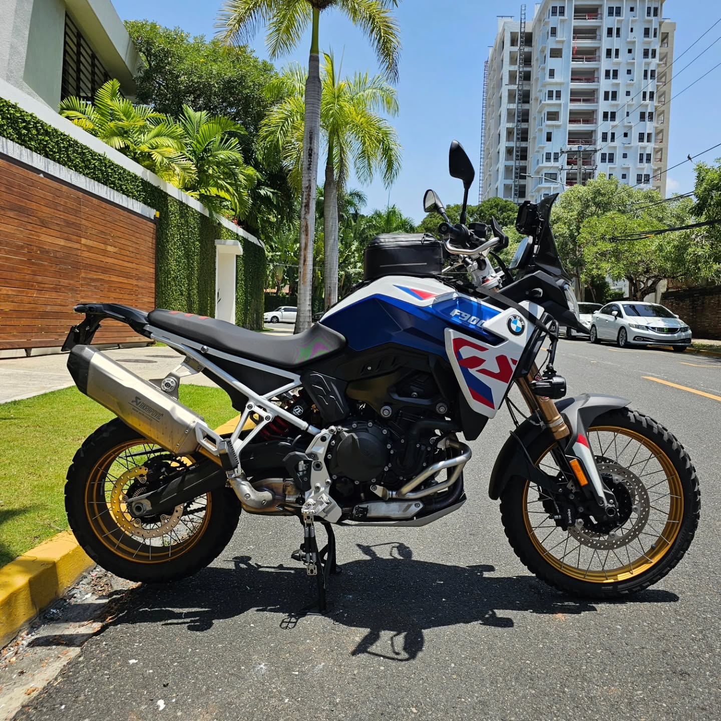 BMW F900GS ADVENTURE BIKE