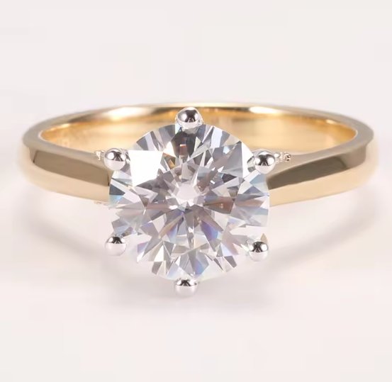 18K Diamond Ring in GH