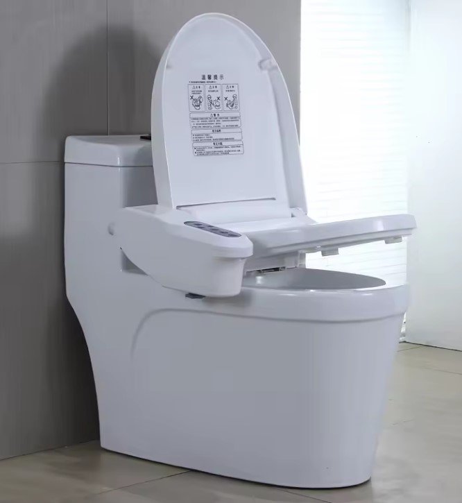 Toilet Seat electronic water spray toilet seat/plastic bathroom water tank