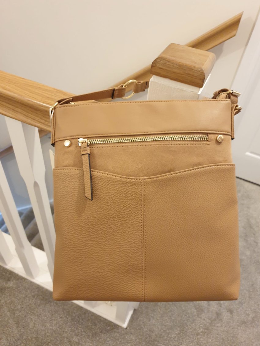 Perfect elegant ladies Leather Shoulder Luxury Bag in GH
