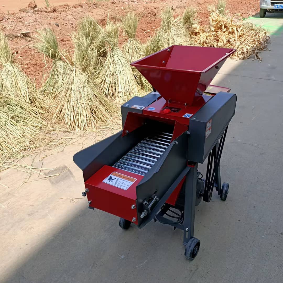 Chaff Cutter Machine Grass Powder Chopper Machine For Animals Feed With Funnel Conveyoy in GH