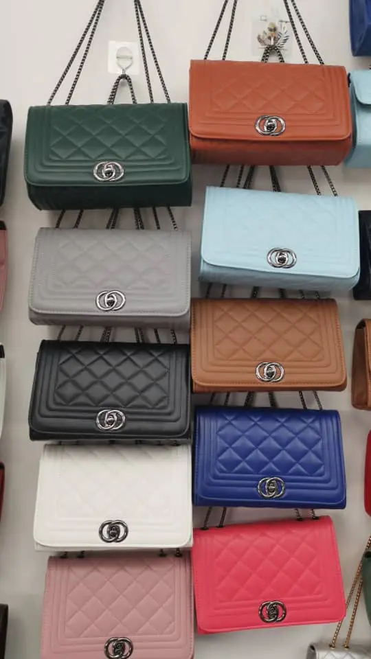 Ladies hand bags, Elegant Quilted Chain Shoulder Bag for Women – Stylish Crossbody Handbag with Turn-Lock Closur in GH