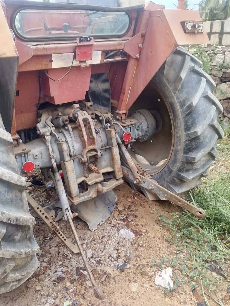 Used tractors/farm equipments