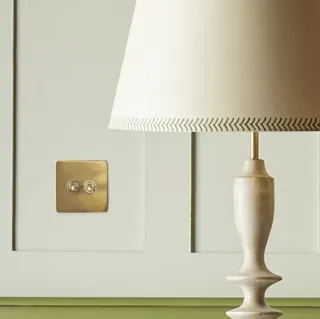 Two Gang 2 way florence toggle switching brass1.jpg