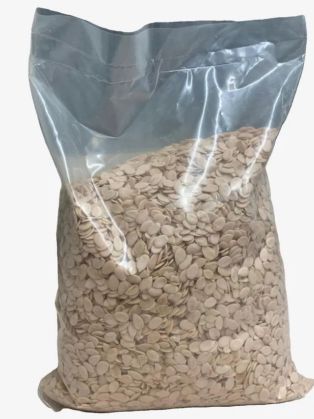 Whole Egusi Melon Seeds – 2kg Bag | Unground Igbo Egusi for Nigerian Soups & Stews | Premium Quality, Natural & Fresh | African Cooking Essential – UK Stock in GB