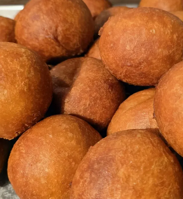Ghana Bofrot (Puff Puff / Togbei) | 9pcs per Pack | Fresh African Snack UK in GB