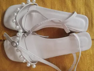 ladies-sandal-heel.png