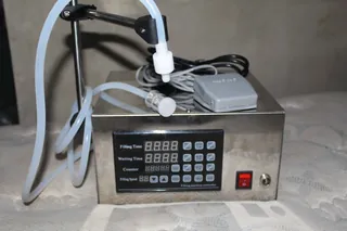 automatic-liquid-bottle-filling-machine.jpg