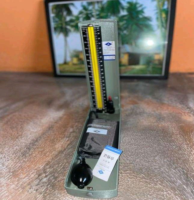 Desktop Mercury Sphygmomanometer in GH