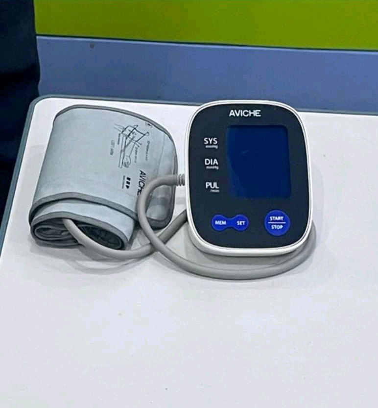 AVICHE BP Monitor with scuff