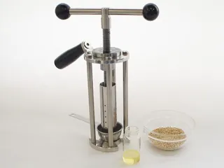 shiboro-mini-manual-compact-oil-squeezing-machine-nuts--sesame.jpg