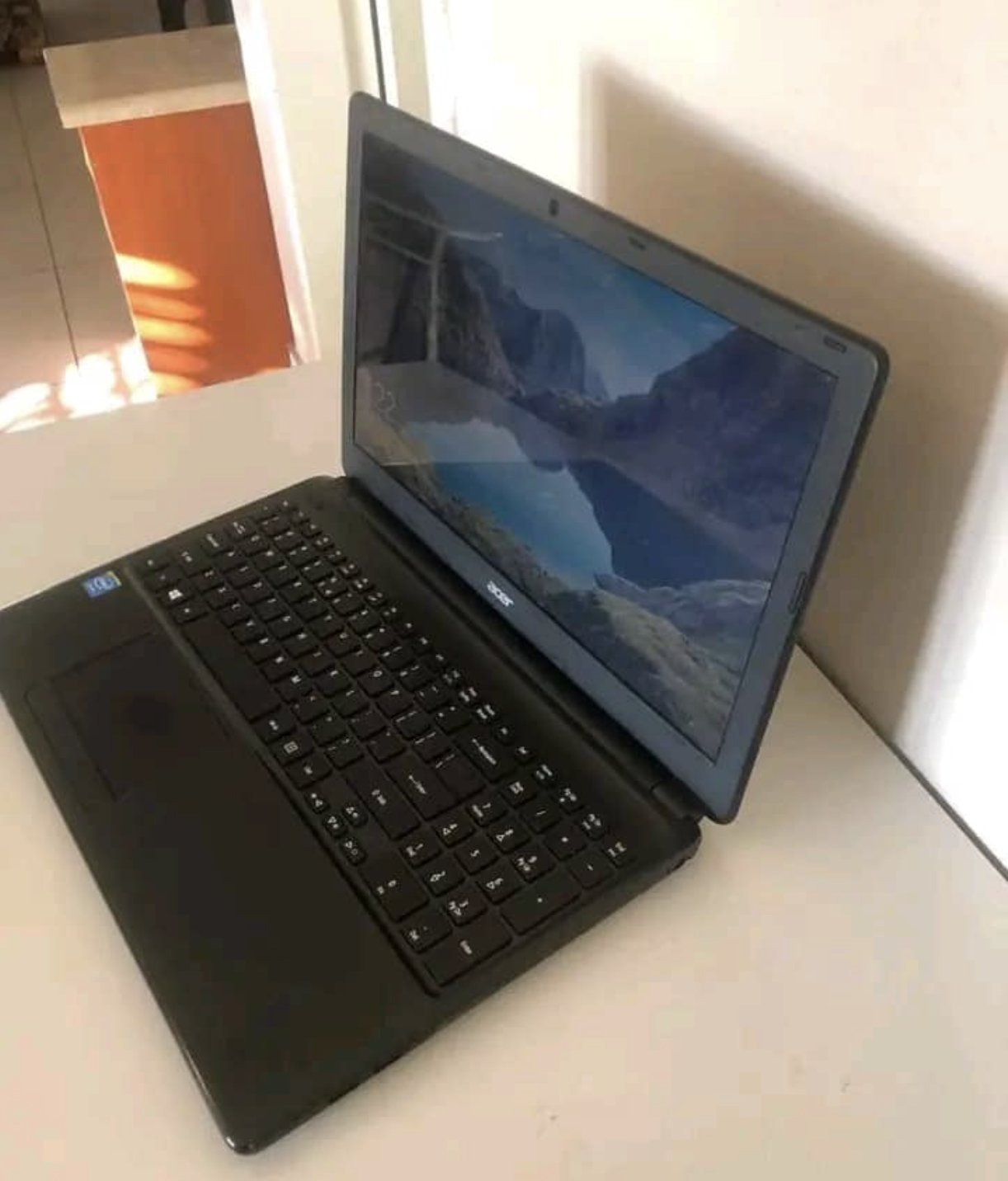 Acer 15.6" TMP255-M Intel (R) Core(TM) i3 4th Gen in GH