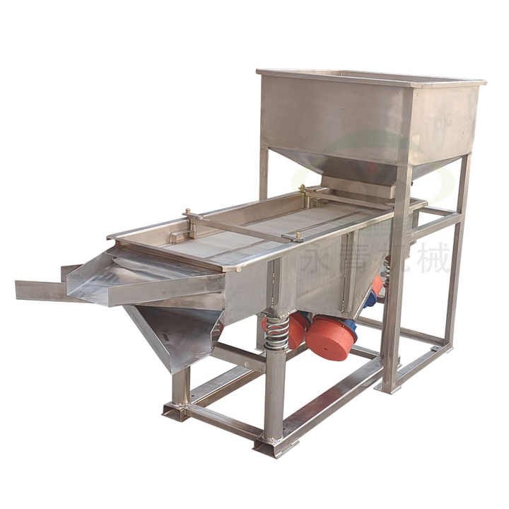 Grain cleaner for rice, maize, beans and groundnut.