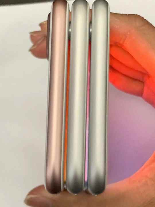 iPhone 7 Plus - Apple Wholesale 32GB - Unlocked Smartphone Excellent Condition