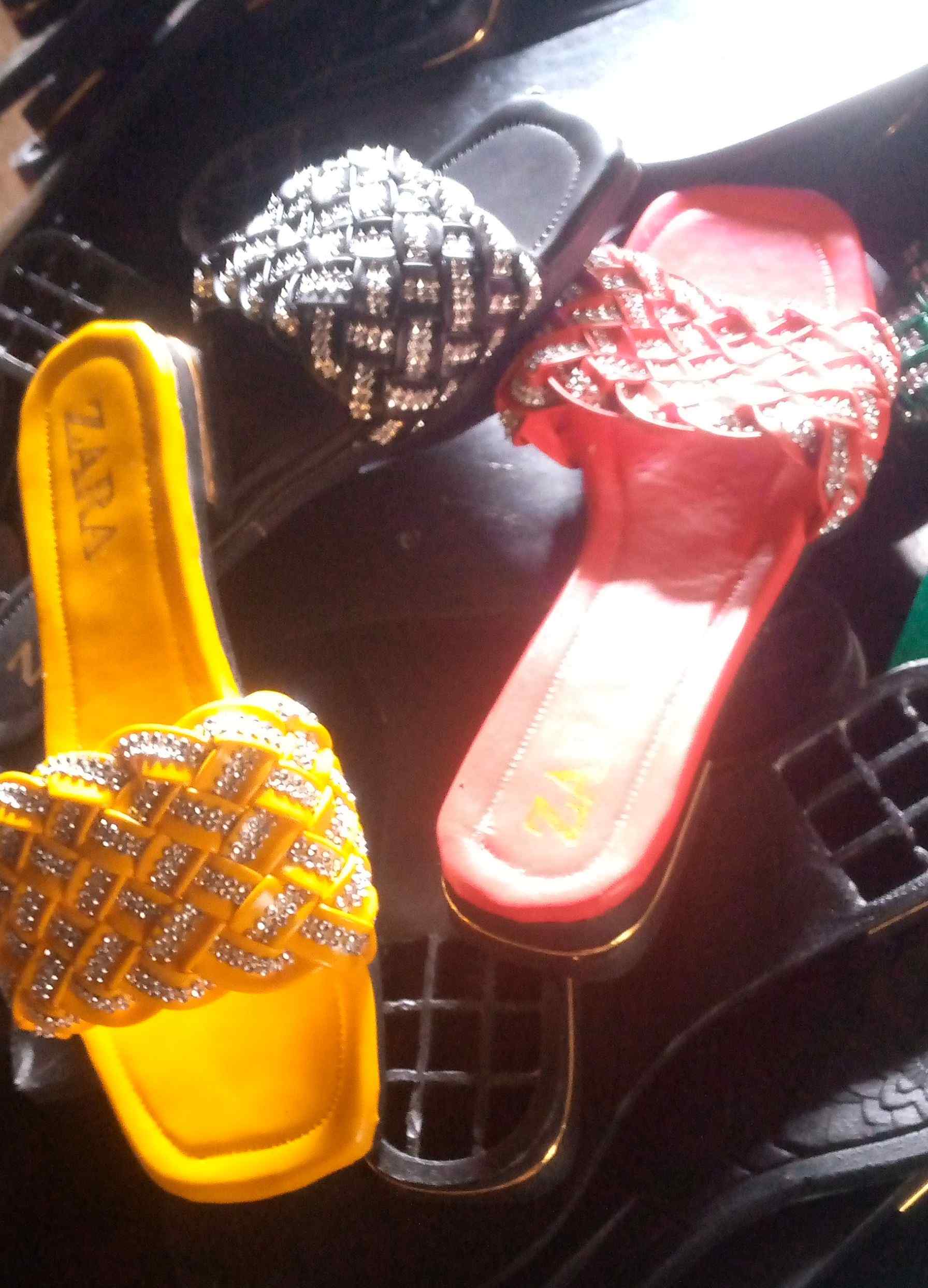 Women's slippers in NG