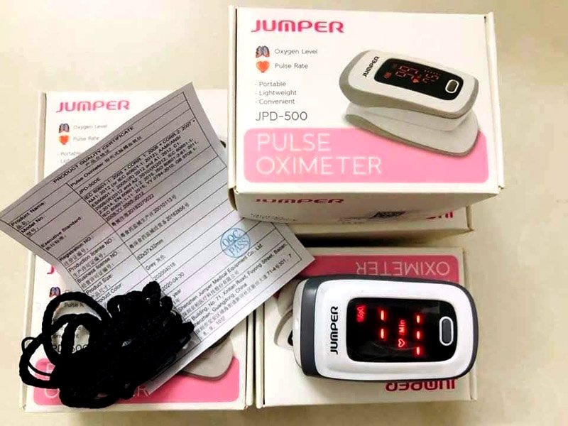 Jumper Digital Pulse Oxymeter For Oxygen Blood Saturation & Heart rate monitor