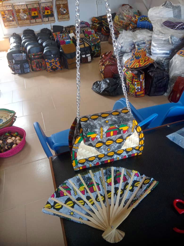 Traditional Chain Bag For Women - Shoulder bag