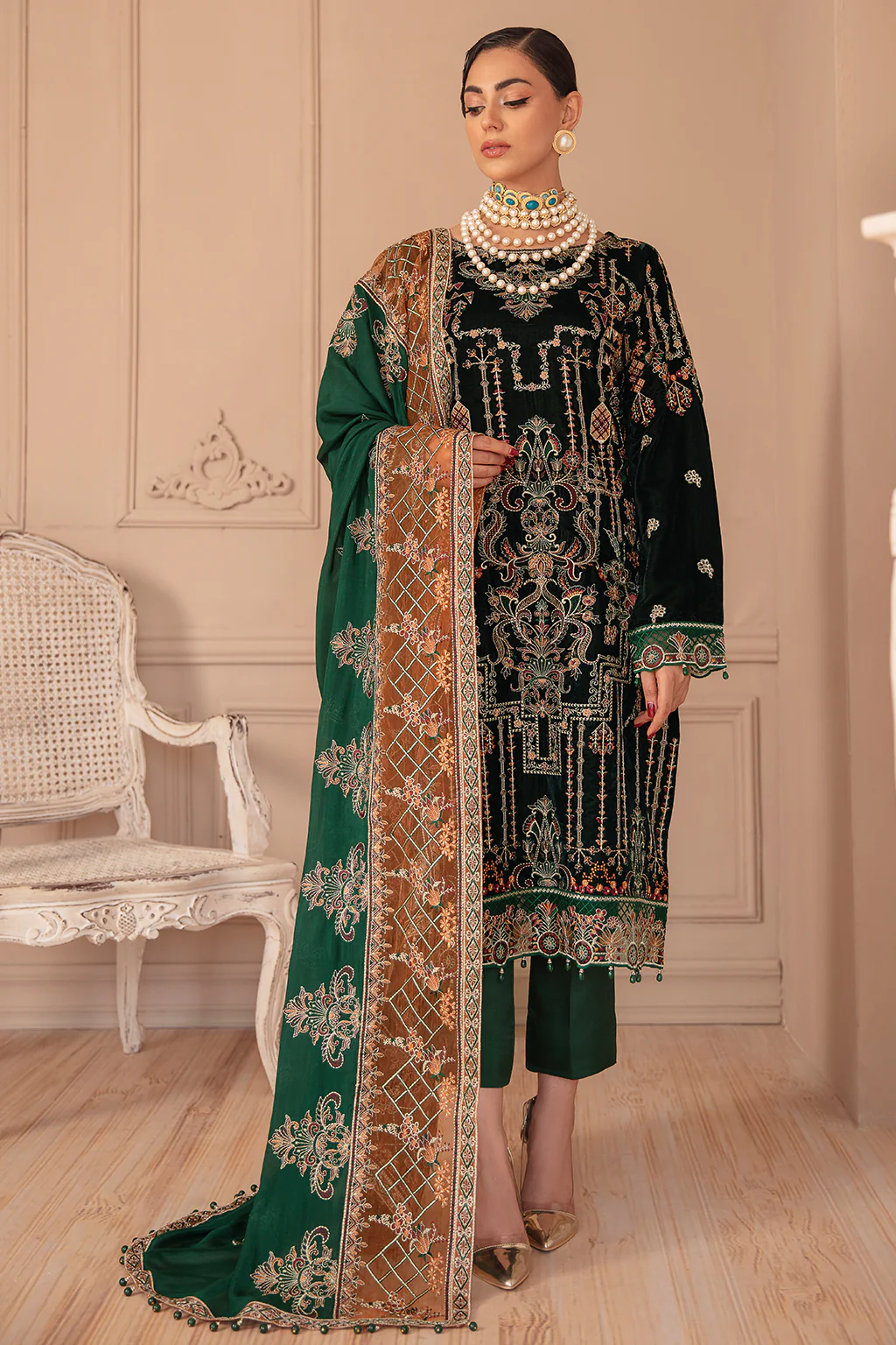 Asian velvet dress, velvet fashion, velvet winter suit in GH